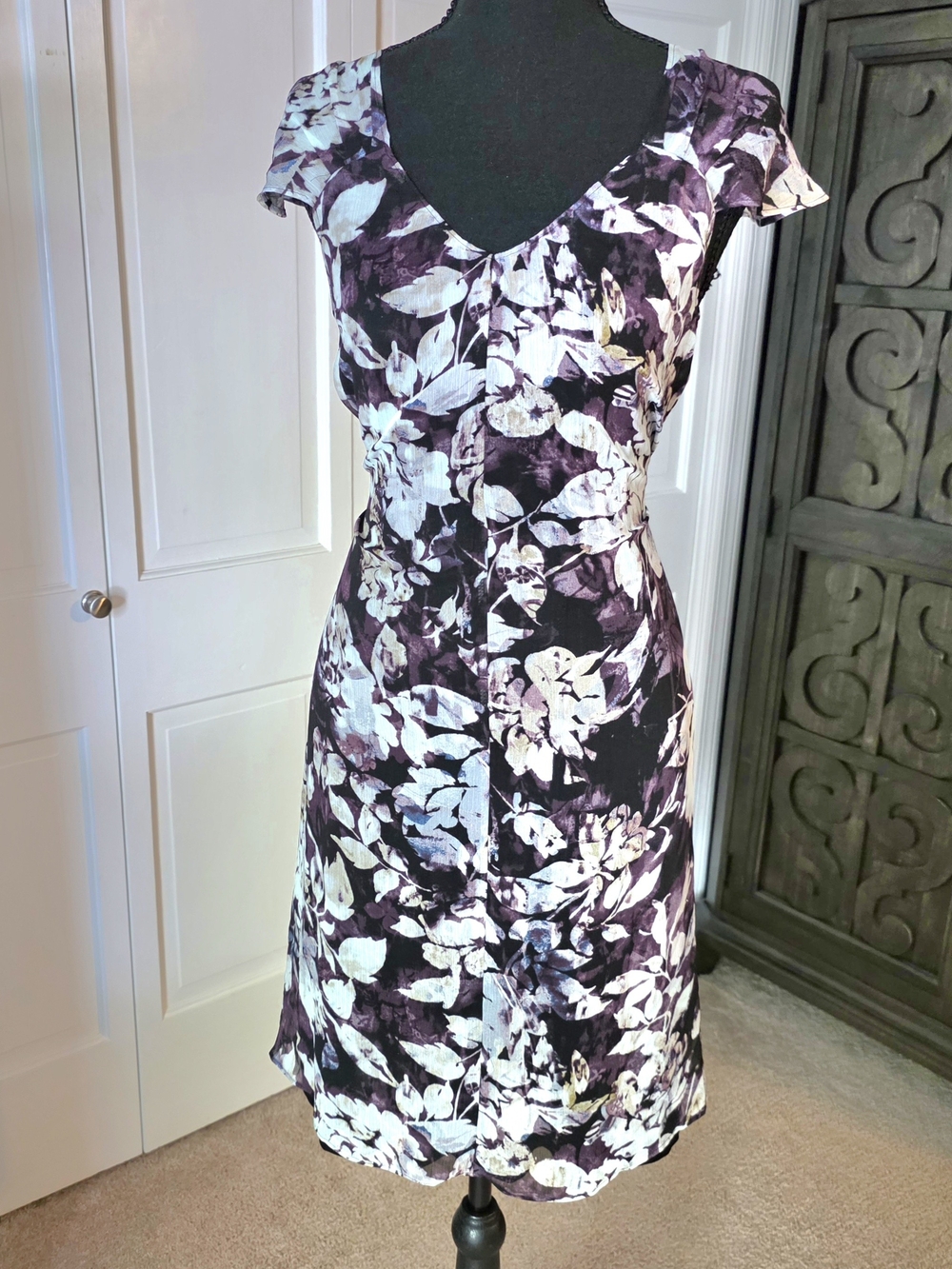 Simply Vera Vera Wang Purple and White Floral Midi Dress